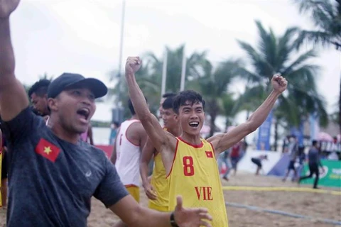 Selección masculina de balonmano playa de Vietnam revalida su presea dorada en SEA Games 31