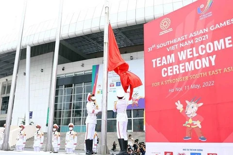 Izamiento de banderas en SEA Games 31 en Hanoi estimula espíritu deportivo