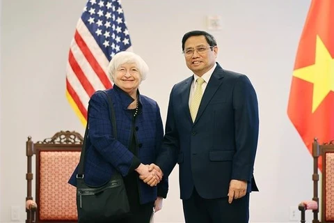 Primer ministro vietnamita recibe a secretaria del Tesoro de los Estados Unidos 