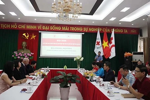 Organizaciones de Cruz Roja de Vietnam y Canadá promueven cooperación