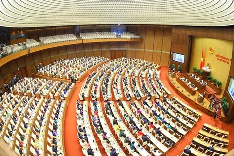 Parlamento vietnamita debate control de COVID-19 y recuperación del desarrollo socioeconómico 