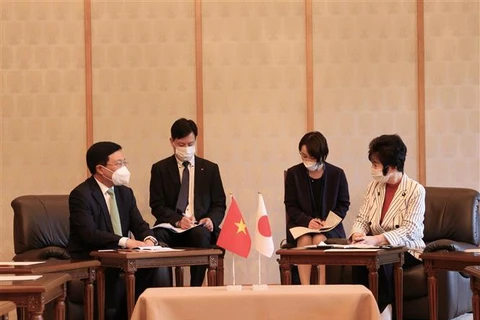 Exhortan a Japón a promover inversiones en Vietnam