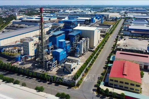 Ratifican inversión millonaria en cuatro parques industriales en Vietnam 