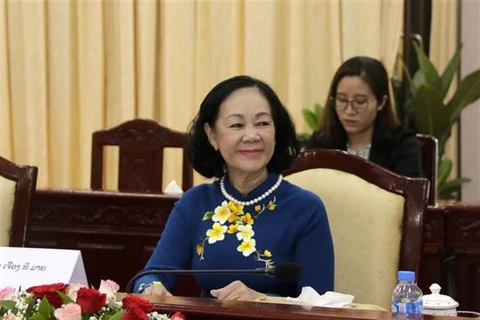 Dirigente partidista de Vietnam realiza visita a la provincia laosiana