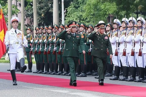 Jefe del Estado Mayor General del Ejército Popular de Vietnam se reúne con su homólogo laosiano