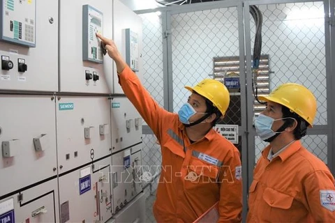 Ministerio de Industria y Comercio garantiza suministro de electricidad en 2022