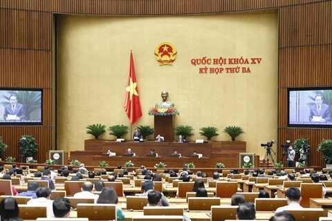 Parlamento vietnamita aboga por facilidades a los inversores en el sector petrolero