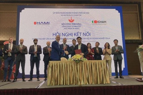 Buscan promover conexión entre industriales clave en Hanoi con empresas italianas