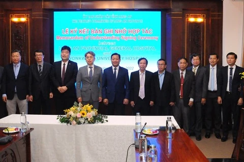 Provincia vietnamita colabora con hospital universitario surcoreano en atención médica 