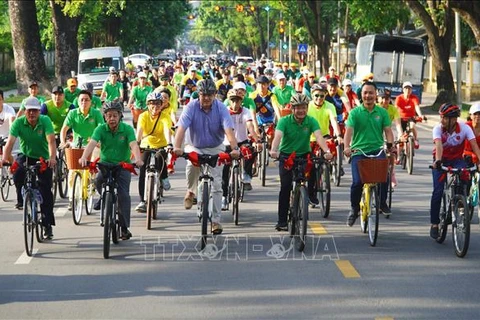 Ciudad vietnamita de Hue promueve modelo de urbe verde ligada con bicicletas 