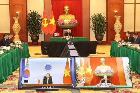 Máximo dirigente partidista de Vietnam mantiene reunión virtual con presidente surcoreano