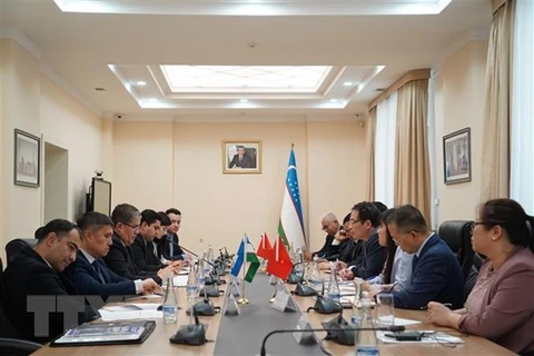 Vietnam y Uzbekistán por fortalecer su cooperación bilateral