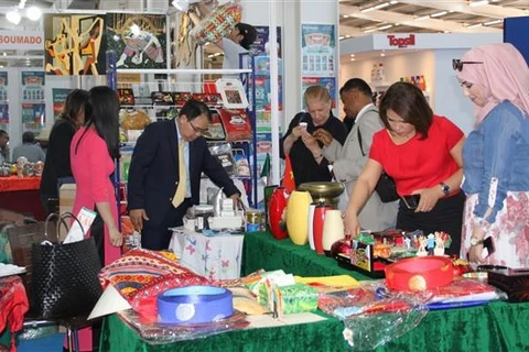 Vietnam participa en Feria internacional de Argel 
