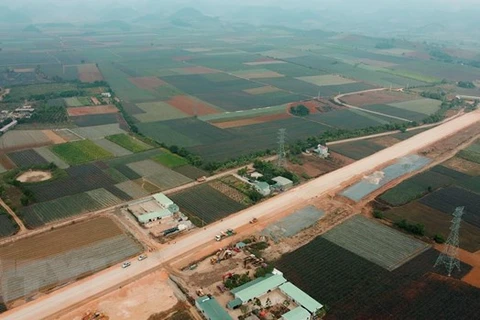 Destinan fondo millonario para construir tramo de autopista Norte-Sur de Vietnam