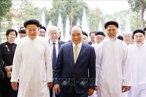 Presidente vietnamita se reúne con dignatarios de religión autóctona de Cao Dai