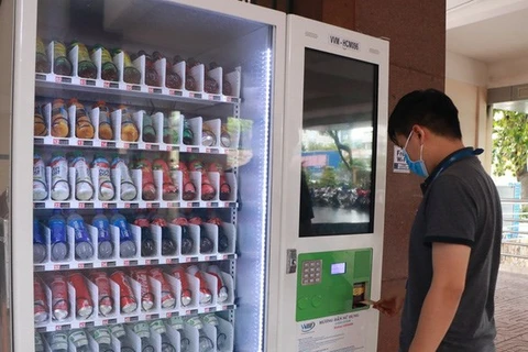 Hanoi amplía red de máquinas expendedoras 
