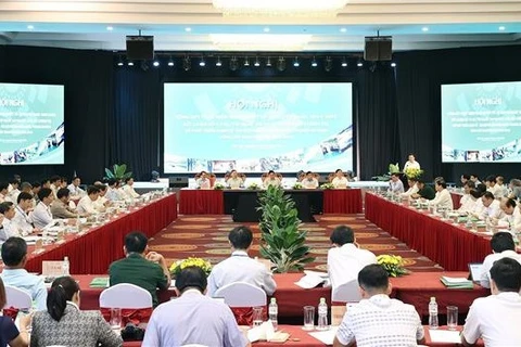 Premier vietnamita aboga por desarrollo rápido y sostenible de Altiplanicie Occidental