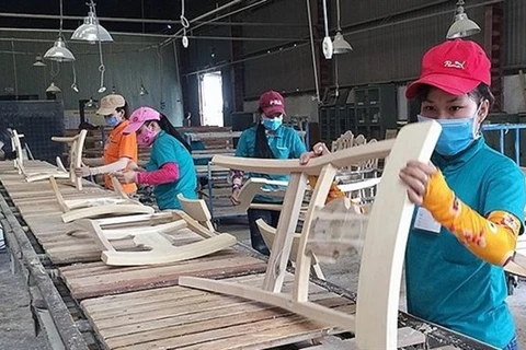 Exportaciones de madera de Vietnam disminuyen a medida que aumenta la inflación