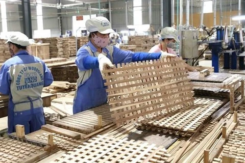 Vietnam espera lograr 16,3 mil millones de dólares de exportaciones de productos silvícolas en 2022