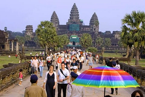 Camboya se esfuerza por atraer un millón de turistas extranjeros en 2022