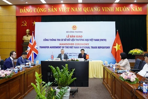 Reino Unido entrega portal de base de datos de comercio a Vietnam