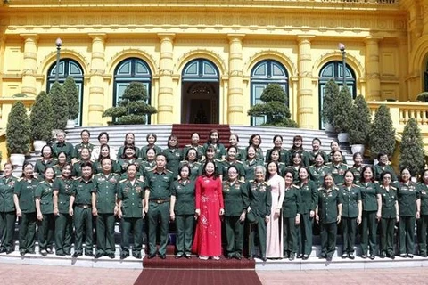 Vietnam presta atención especial a personas con méritos revolucionarios