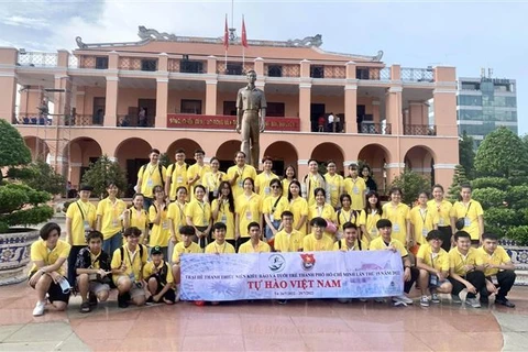 Inauguran Campamento de Verano para jóvenes vietnamitas en extranjero y de Ciudad Ho Chi Minh 2022