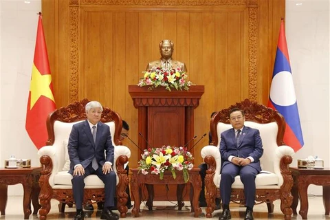Promueven nexos de amistad, solidaridad especial y cooperación integral entre Vietnam y Laos