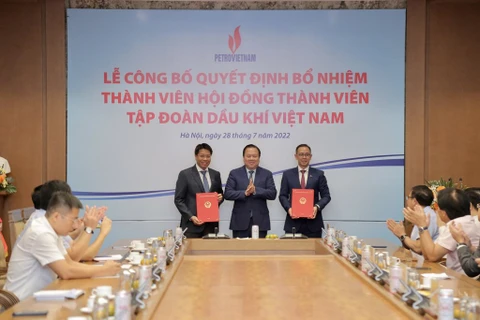 Designan dos nuevos miembros en Consejo de PetroVietnam