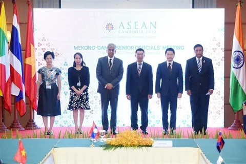Vietnam asiste a Reunión de Ministros de Relaciones Exteriores de Cooperación Mekong-Ganga
