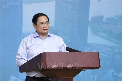 Premier vietnamita insta a elaborar plan de construcción de un millón de viviendas para trabajadores 