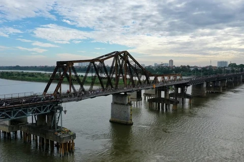 Puente Long Bien: huella de la arquitectura francesa en el seno de Hanoi