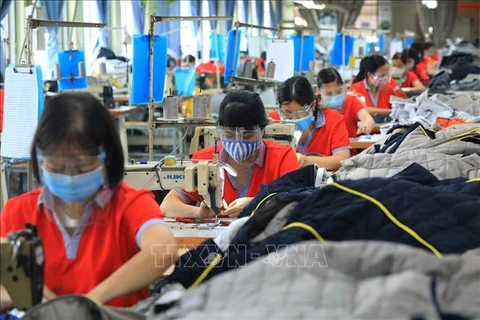 Hanoi y Ciudad Ho Chi Minh garantizan trabajo a 330 mil personas en siete meses