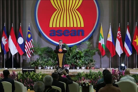 Celebra 55 aniversario del Día de la ASEAN en Yarkarta 