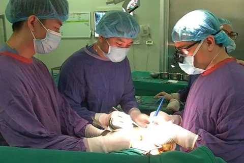 Vietnam realiza casi seis mil 500 trasplantes de órganos en los últimos 30 años