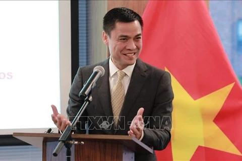 Vietnam llama a inversión estadounidense en múltiples sectores 