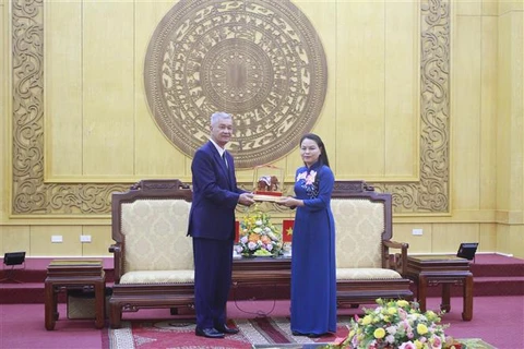 Promueven intercambio y cooperación entre localidades de Vietnam y Laos