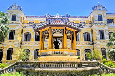Francia financia proyecto de restauración en Palacio An Dinh 