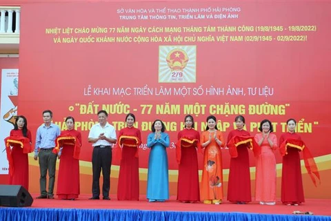 Exposición en ciudad de Hai Phong resalta logros del desarrollo de Vietnam en últimos 77 años 