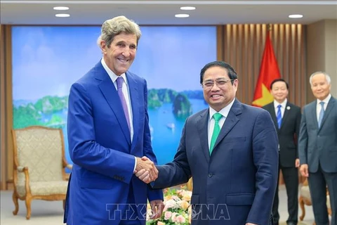 Primer ministro de Vietnam recibe a John Kerry 