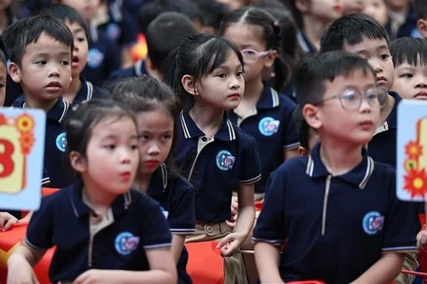 Presidente vietnamita desea buen año escolar para sector educativo