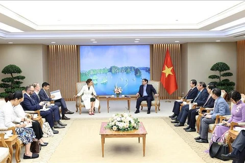 Primer ministro de Vietnam recibe a directora general de la UNESCO