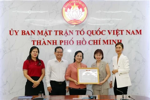Respaldan a huérfanos y pobres vietnamitas en ocasión del Festival del Medio Otoño 