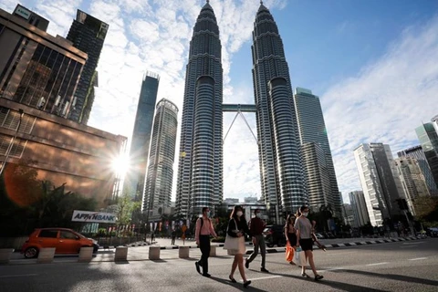 Economía de Malasia en 2022 registrará crecimiento mayor de lo previsto