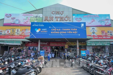 Despliegan primer mercado sin efectivo en ciudad vietnamita de Can Tho