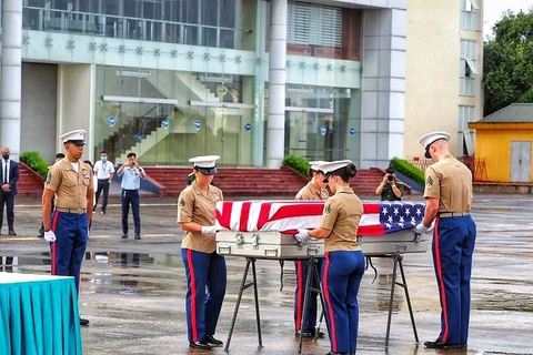 Vietnam entrega a Estados Unidos restos de soldado desparecido durante la guerra