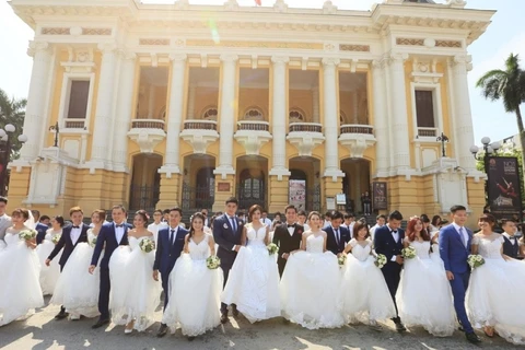 Hanoi celebrará boda masiva para 30 parejas 