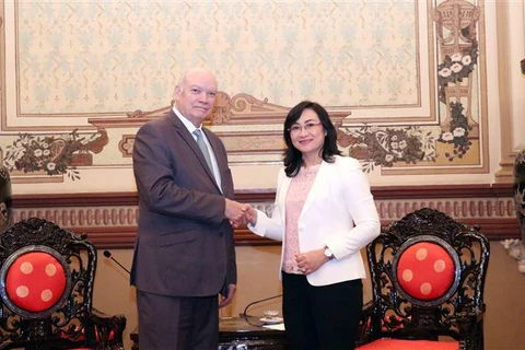 Dirigente de Ciudad Ho Chi Minh recibe al ministro cubano del Comercio Exterior y la Inversión Extranjera