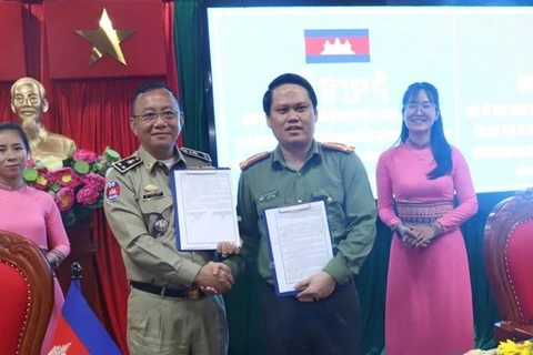 Provincias de Vietnam y Camboya robustecen cooperación