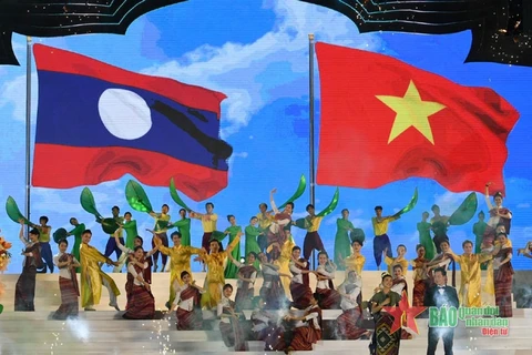 Clausuran Festival de intercambio cultural, deportivo y turístico fronterizo Vietnam-Laos